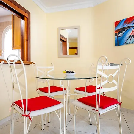 Tropical Position Apartment